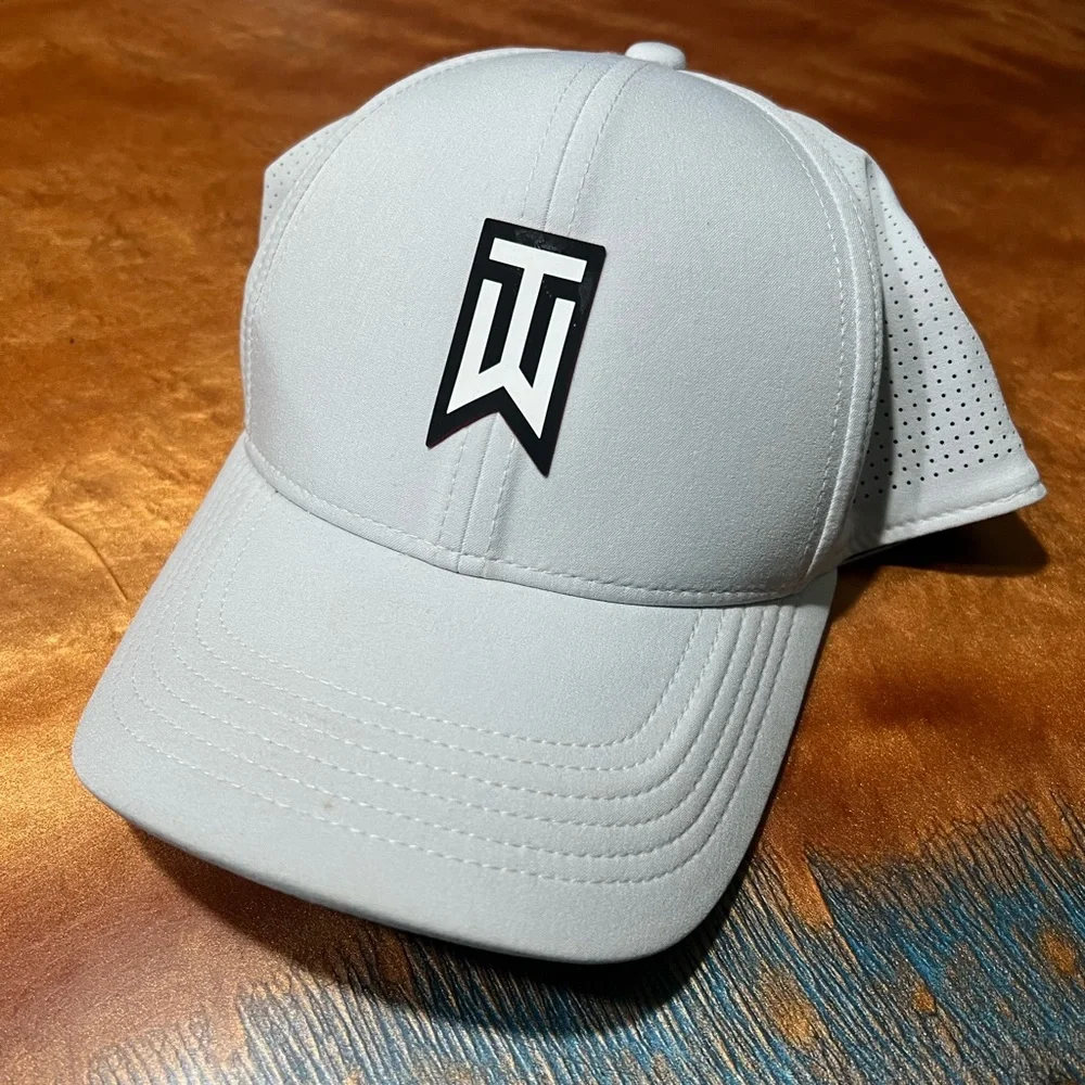 Nike Tiger Woods Collection Legacy91 Mesh Baseball Hat